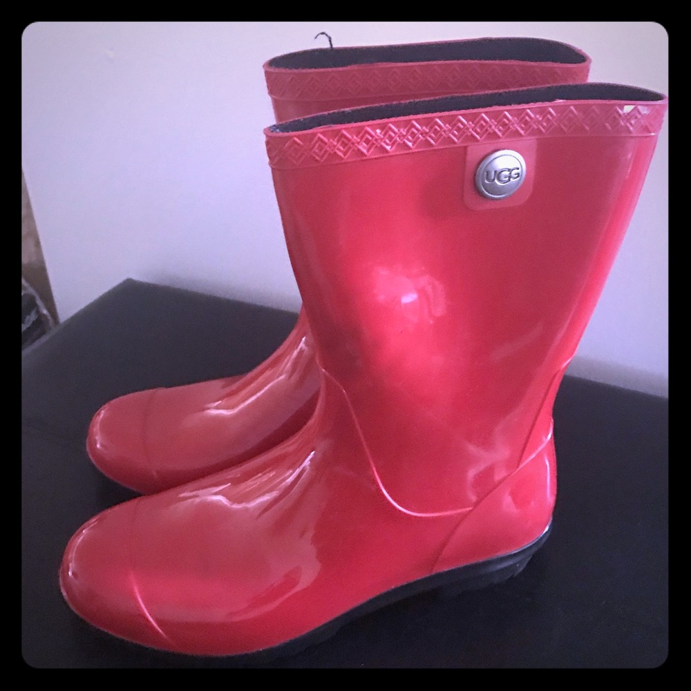 Ugg rain boots